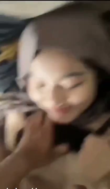 hijab smk lagi dong.mp4