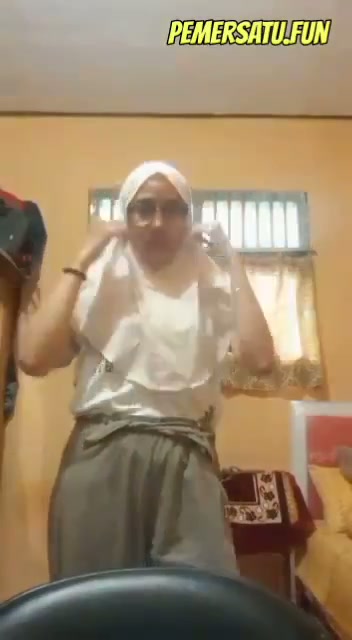 Jilbab Yang Viral Di Tiktok 3 Video Streaming