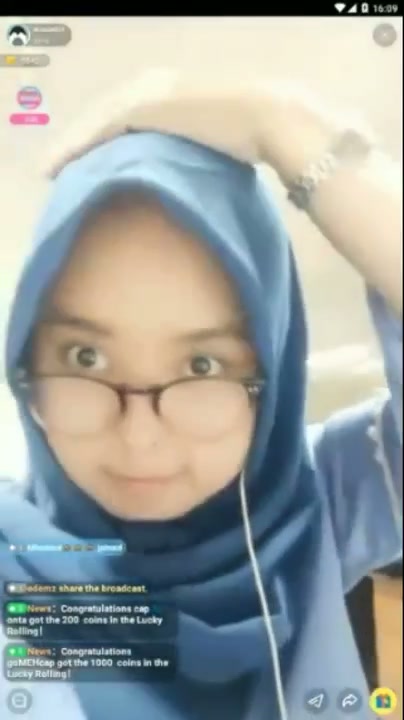 1 LIVE SHOW COLMEK CEWEK HIJAB DI KANTOR – DoodStream – PoopHD.mp4