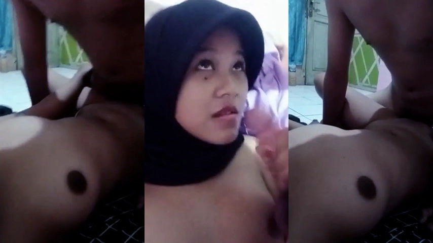 Adik Hijabers Kena Crot di Muka Sorry Beb
