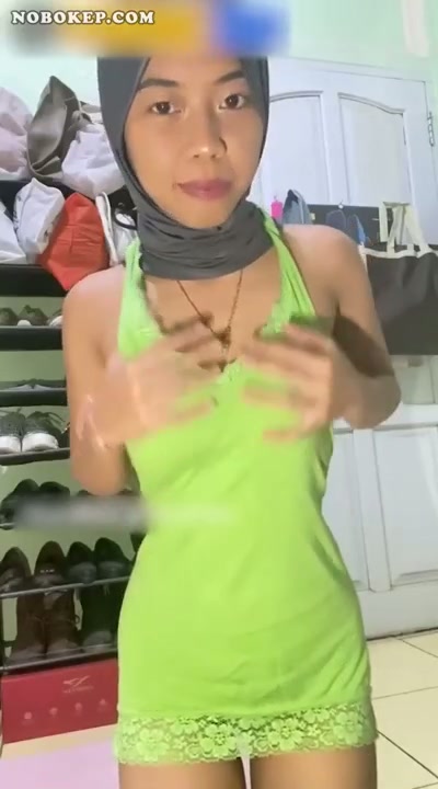 Bokep Indo Celva Ukhtie Binal Colmek di Ruang Tamu