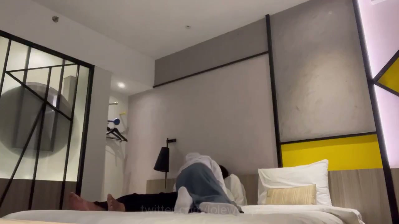 Jilbab SMA ngajak ngewe om nya sendiri