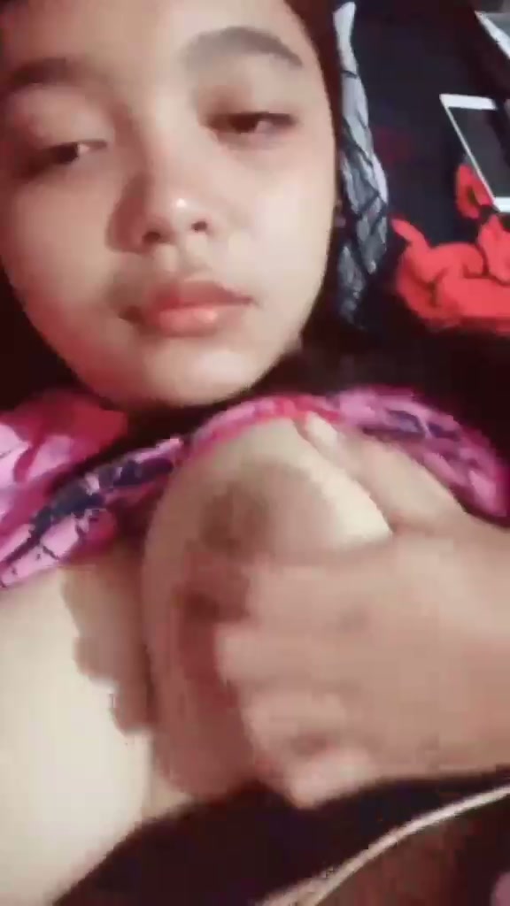 jilbab imut lugu pap susu gede toge abg 18yo –