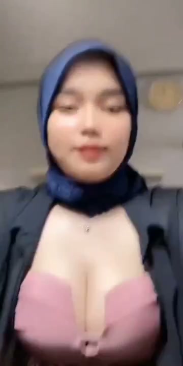 Ukhti Lagi kerja tapi sange