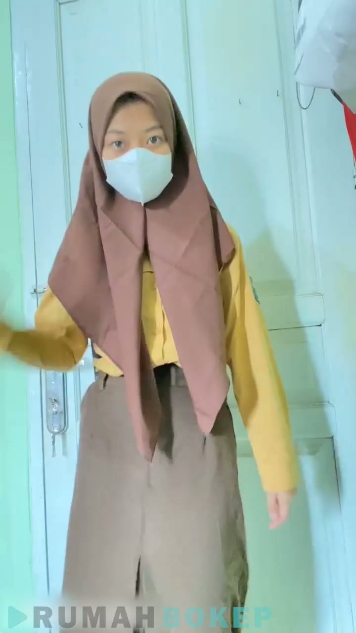 Ukhti Susu Montok Colmek Sampe Becek.mp4