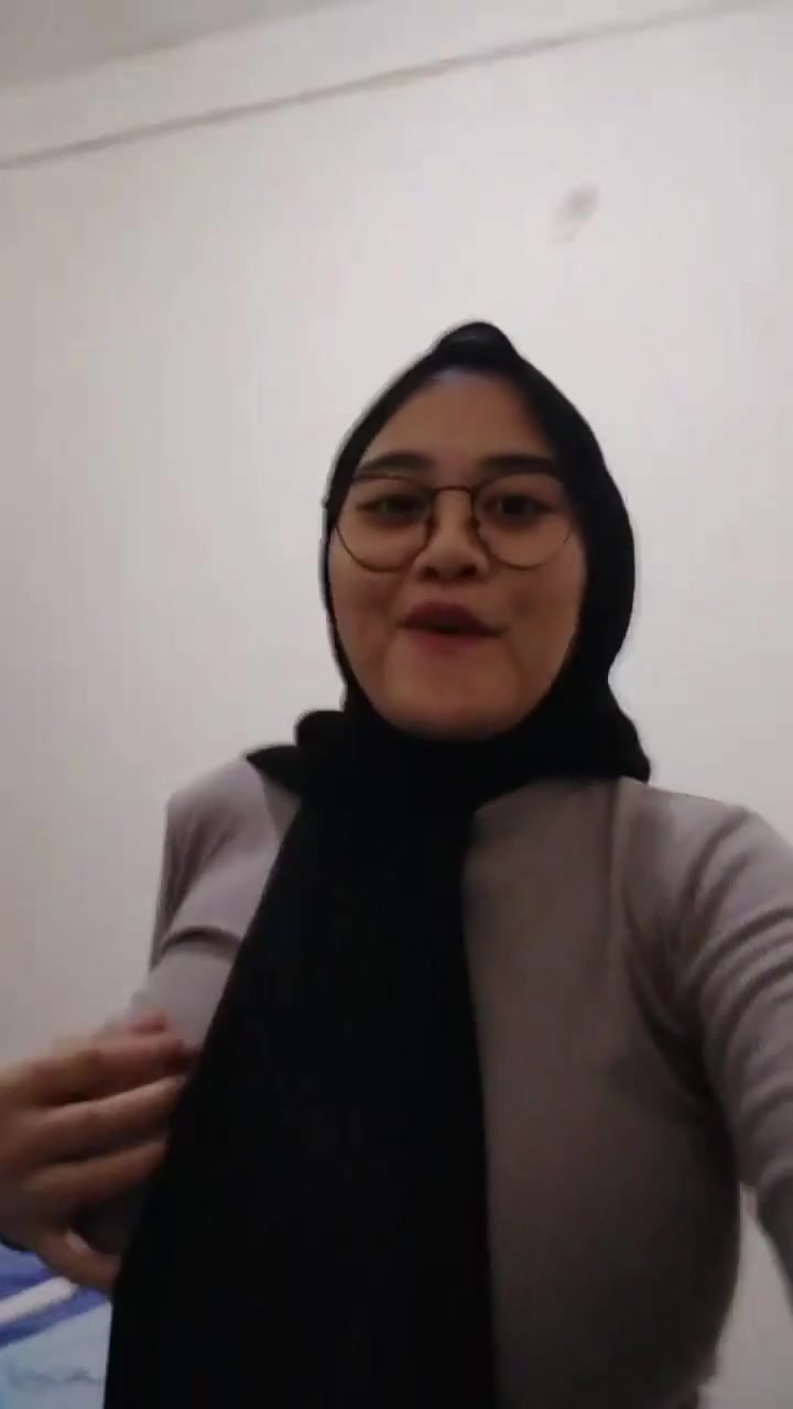 Acha pake hijab mantaap – Asupanbokep